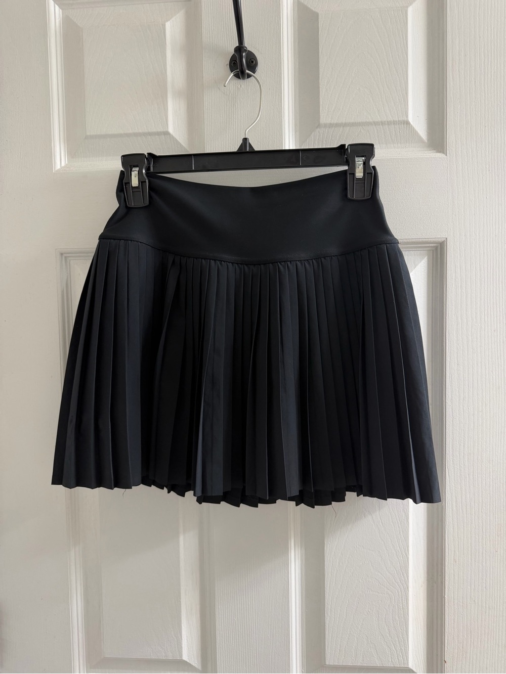 Alo Micro Plissé Tennis Skirt – Black – Size Medium